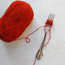 My project for course: Pom-Pom Design and Creation. Artesanato, Decoração de interiores, DIY, e Design têxtil projeto de Katarzyna Hołda - 22.09.2023