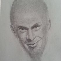 My project for course: Realistic Portrait with Graphite Pencil. Un progetto di Illustrazione tradizionale, Belle arti, Bozzetti, Disegno a matita, Disegno, Disegno di ritratti, Disegno realistico, Disegno artistico e Disegno anatomico di philstore - 26.09.2023