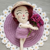 Meu projeto do curso: Bonecas de pano: design, costura e criação de conteúdo. Un projet de Artisanat, Conception de jouets, Réseaux sociaux, Photographie smartphone, Photographie de produits, Couture, Photographie pour Instagram , et Confection de patrons et vêtements de Mirian Rochel - 27.09.2023