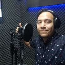 Mi proyecto del curso: Doblaje de voz para el personaje de Zach (sudadera azul). Projekt z dziedziny Kino, film i telewizja,  Kino, Komunikacja i Audio użytkownika gerardolms7 - 21.09.2023