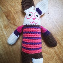 Mi proyecto del curso: Amigurumi: creación de personajes con ganchillo. Arts, Crafts, To, Design, Fiber Arts, Crochet, Amigurumi, and Textile Design project by trisha_autumn - 10.03.2023