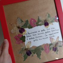 Meu projeto do curso: Técnicas básicas para prensar flores e plantas. Un progetto di Artigianato, Belle arti, Collage, DIY e Design floreale e vegetale di Amanda - 06.10.2023