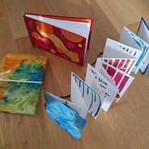 My project for course: Sketchbook Design and Binding. Un proyecto de Ilustración tradicional, Artesanía, Encuadernación, DIY y Sketchbook de layla_violet - 08.10.2023
