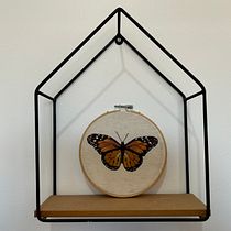 My project for course: Realistic Embroidery Techniques. Traditional illustration, Embroider, and Textile Design project by gidzinskib - 10.09.2023