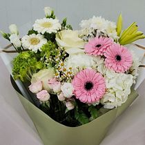 My project for course: Floral Bouquet Creation for Beginners. Floral, and Plant Design project by Hajar Ahmed - 04.28.2023