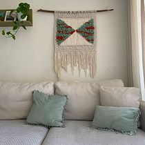 Semilla. Accessor, Design, Interior Design, Decoration, Fiber Arts, Macramé, Weaving, and Textile Design project by machiprana - 10.12.2023