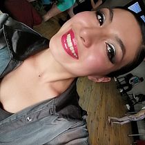 Mi proyecto del curso: Maquillaje profesional para sesiones de fotos. Film, Video, TV, Art Direction, Fashion Design, Fashion Photograph, and Portrait Photograph project by Giovanna Matus - 10.13.2023