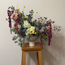 Mi proyecto del curso: Diseño y creación de composiciones florales. Un progetto di Interior design, Paesaggismo, Interior Design, DIY e Design floreale e vegetale di lidiaalca1997 - 14.10.2023