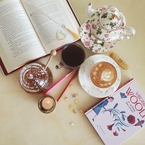 Mi proyecto del curso: Fotografía flat lay llena de color para Instagram. Projekt z dziedziny Portale społecznościowe, Fotografowanie smartfonem, Fotografia c, frowa, Marketing mobiln, Instagram, Marketing treści, Fotografia na Instagram, Marketing na Instagramie,  Fotografia lifest i le użytkownika Vivia Mercado Castillo - 24.10.2023
