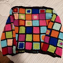 Mi proyecto del curso: Grannies de crochet: haz tu propio suéter. Fashion Design, Fiber Arts, DIY, Crochet, and Textile Design project by cramos - 10.17.2023