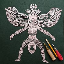 Mi proyecto del curso: Introducción al arte de recortar papel con la técnica Kirie. Un proyecto de Ilustración tradicional, Artesanía, Papercraft y DIY de Arlette Cassot - 23.10.2023