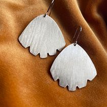 Mon projet du cours : Conception et fabrication de bijoux en laiton de A à Z. Un projet de Création d'accessoires, Artisanat, Design de bijoux , et DIY de fischer.sophie - 23.10.2023