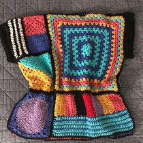 Love it! . Fashion Design, Fiber Arts, DIY, Crochet, and Textile Design project by Patricia - 10.22.2023