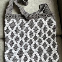 Mi proyecto del curso: Diseño de patrones en crochet: encuentra tu propio estilo. Un progetto di Design di accessori, Pattern design, Fiber Art, DIY, Uncinetto e Textile Design di Gabriela Betancourt - 24.10.2023