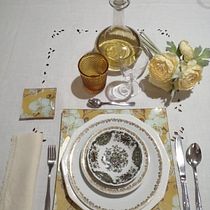 Mi proyecto del curso: Estilismo de mesa: combina vajillas de forma única. Arts, Crafts, Ceramics & Interior Decoration project by María Félix Valencia Pino - 10.25.2023