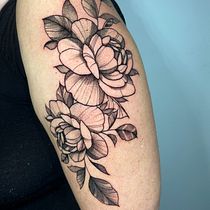 Mi proyecto del curso: Tatuaje botánico con puntillismo. Ilustração tradicional, Desenho de tatuagens e Ilustração botânica projeto de lunibianchi - 25.10.2023