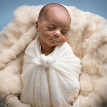 Mi proyecto del curso: Introducción a la fotografía newborn. Un projet de Photographie, Photographie de portrait, Photographie de studio, Photographie lifest, le , et Photographie intérieure de juan19941201 - 28.10.2023