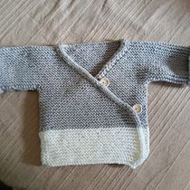 Il mio progetto del corso: Lavoro a maglia per abbigliamento da bambino. Een project van  Modeontwerp, Textiel, DIY, Breien y Textielontwerp van eveljn - 30.10.2023