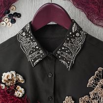 Una Camisa de Otro Mundo. Accessor, Design, Costume Design, Embroider, Color Theor, and Textile Design project by Aina Martí Guañabens - 10.30.2023