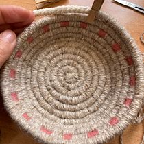 Mi proyecto del curso: Cestería para principiantes: la técnica de espiral. Un projet de Création d'accessoires, Artisanat, St, lisme, Art textile , et Design textile de aracknitta - 04.11.2023