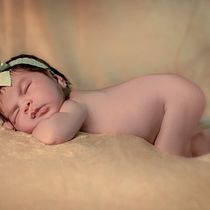 Mi proyecto del curso: Introducción a la fotografía newborn. Un projet de Photographie, Photographie de portrait, Photographie de studio, Photographie lifest, le , et Photographie intérieure de yohanperez-art - 10.11.2023