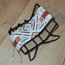 Mein Abschlussprojekt für den Kurs: Perlenschmuckdesign: Webe elegante Muster. Accessor, Design, Arts, Crafts, Jewelr, Design, and Fiber Arts project by kex - 11.12.2023
