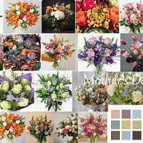 My project for course: Art Licensing 101: Build Your Illustration Career - Mother's Day Bouquet. Traditional illustration, Design Management, Marketing, Pattern Design, and Portfolio Development project by Margaret Cowell - 10.31.2023
