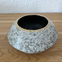 Mein Abschlussprojekt für den Kurs: Objekte aus Papierbrei. Arts, Crafts, Product Design, Paper Craft, Decoration, Ceramics, DIY, Upc, and cling project by Vreni Mattmann - 11.13.2023
