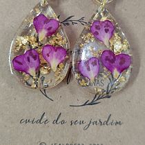 Meu projeto do curso: Flora & Fauna . Un projet de Création d'accessoires, Artisanat, Design de bijoux , et DIY de Cristiane Trein da Silva - 30.04.2024