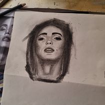My project for course: Artistic Charcoal Portraiture: Creating Atmosphere. Ilustração tradicional, Artes plásticas, Desenho, Desenho de retrato, Desenho realista, e Desenho artístico projeto de Deidre Elam-Rye - 20.11.2023