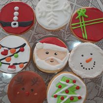 Mi proyecto del curso: Decoración de galletas con royal icing para principiantes. Design, Painting, and DIY project by La Colom - 11.22.2023