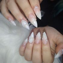 Mi proyecto del curso: Introducción al nail art. Design, Traditional illustration, Painting, Pattern Design, and Decorative Painting project by Sandra Desirée Rovira Vallejo - 11.23.2023