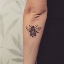 Mój projekt z kursu: Techniki tatuażu: cieniowanie pepper shading. Ilustração tradicional, e Desenho de tatuagens projeto de karolina_domagala - 23.11.2023