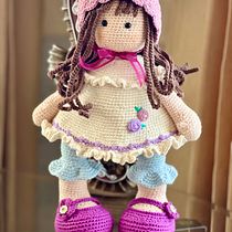 Mi proyecto del curso: Elaboración de muñecas amigurumi románticas. Arts, Crafts, To, Design, Fiber Arts, Crochet, Amigurumi, and Textile Design project by Natalia Ramirez - 11.18.2023