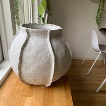 Lelijke grote vissenkom wordt mooie vaas/bloempot. Un proyecto de Artesanía, Diseño de producto, Papercraft, Decoración de interiores, Cerámica, DIY, Upc y cling de flooreboor - 29.11.2023