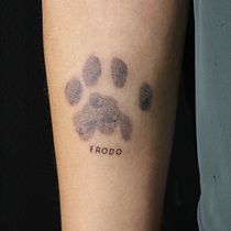 Meu projeto do curso: Tatuagem com pontilhismo. Ilustração tradicional, Desenho de tatuagens e Ilustração botânica projeto de Gabriel Soares - 15.09.2023