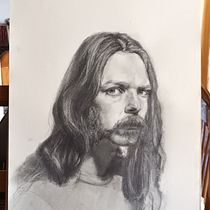 Mi proyecto del curso: Retrato realista con lápiz de grafito. Un progetto di Illustrazione tradizionale, Belle arti, Bozzetti, Disegno a matita, Disegno, Disegno di ritratti, Disegno realistico, Disegno artistico e Disegno anatomico di dcm9293 - 02.12.2023