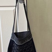 My project for course: Introduction to Japanese Sashiko Stitching. Un projet de Broderie, Art textile, DIY, Upc, cling , et Design textile de z229 - 05.12.2023