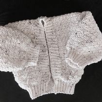 Meu projeto do curso: Crochê: design e confecção de roupas com estilo romântico. Design de moda, Tecido, DIY, Crochê, e Design têxtil projeto de Aline Lima - 03.12.2023