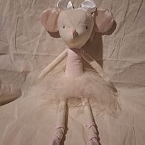 Mi proyecto del curso: Diseño y  confección de peluches. Projekt z dziedziny Projektowanie postaci, Craft, Projektowanie zabawek,  Sz, cie, Wzornictwo i krawiectwo użytkownika saravilola - 15.12.2023