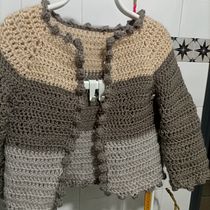 Mi proyecto del curso: Top-down: prendas a crochet de una sola pieza. Fashion Design, Fiber Arts, DIY, Crochet, and Textile Design project by Marta Sabina - 12.19.2023