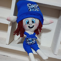PEQUEÑA DUENDESILLA TRAVIESA . Un projet de Artisanat, Conception de jouets, Réseaux sociaux, Photographie smartphone, Photographie de produits, Couture, Photographie pour Instagram , et Confection de patrons et vêtements de Federico Marozzi - 26.12.2023