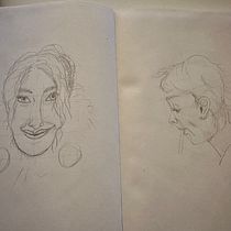 My project for course: Graphite Line Drawing for Portrait Sketchbooking. Un proyecto de Bellas Artes, Bocetado, Dibujo, Dibujo de Retrato y Sketchbook de Beatriz Villanueva - 29.12.2023