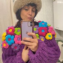Mi proyecto del curso: Crochet: teje un suéter colorido con aplicaciones florales. Crochê, e Design têxtil projeto de luisinadequino - 30.12.2023