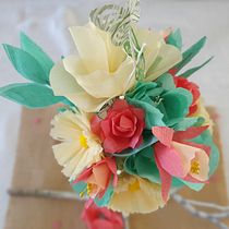 Mon projet du cours : Techniques de création de fleurs en papier. Projekt z dziedziny Papercraft,  Dekoracja wnętrz i DIY użytkownika Nathalie Merida - 28.12.2023