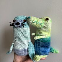 Gradient seal & croc. Arts, Crafts, To, Design, DIY, Crochet, and Amigurumi project by Ningli Tee - 12.09.2023