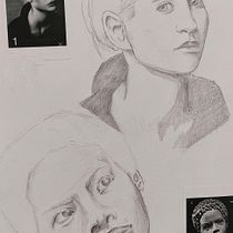My project for course: Portrait Sketchbooking: Explore the Human Face. Un progetto di Bozzetti, Disegno, Disegno di ritratti, Disegno artistico e Sketchbook di amyjaniczak - 01.01.2024
