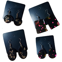 My Project: Black Earrings. Un progetto di Design di accessori, Artigianato, Design di gioielli e DIY di mlaurapirez - 01.01.2024