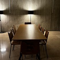 Mesa para cena de Año Nuevo . Interior Decoration, Art Direction, Arts, and Crafts project by td6k4bvvfc - 01.01.2024