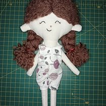 Mi proyecto del curso: Muñecos de tela: diseño, costura y creación de contenido. Un projet de Artisanat, Conception de jouets, Réseaux sociaux, Photographie smartphone, Photographie de produits, Couture, Photographie pour Instagram , et Confection de patrons et vêtements de airincrochet - 04.01.2024